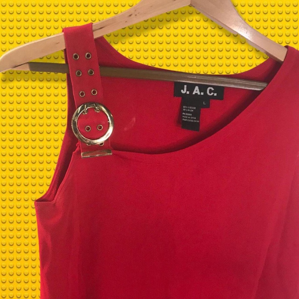 Red buckle top y2k